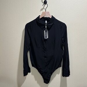 iEFiEL Size Medium Black Button-Up Bodysuit